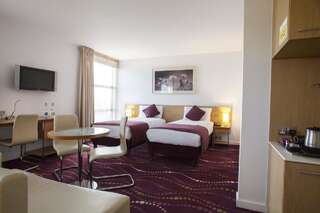 Отель Louis Fitzgerald Hotel Клондолкин Двухместный номер с 2 отдельными кроватями-1